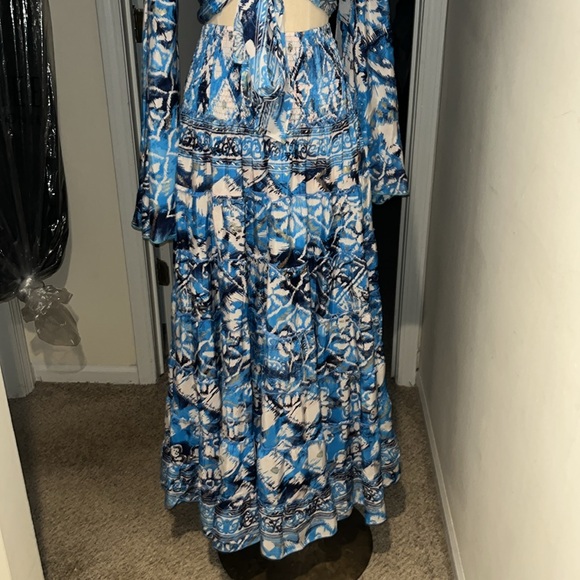 2 pc Set - Picture 3 of 9